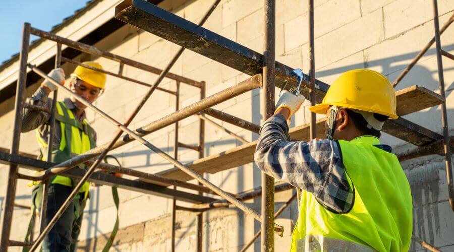Professional fairlawn roofing services in Laura, IL
